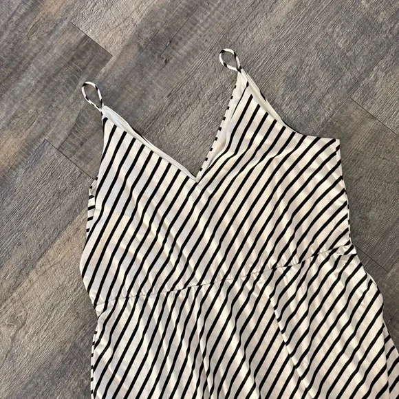 H&M Monochrome Striped Midi Dress - Picture 5 of 5